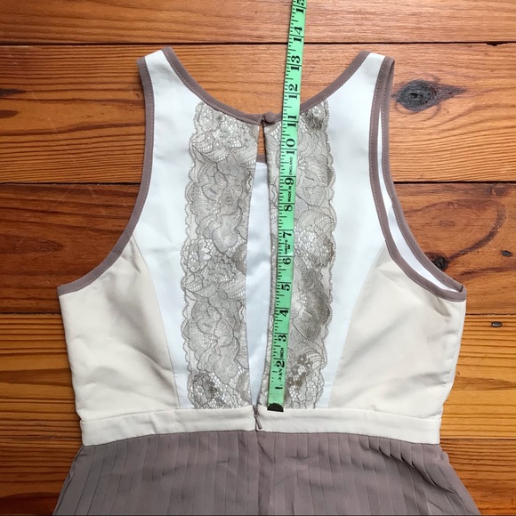 Minuet Cream Beige Pleated Lace A-Line Dress, EUC, M - Picture 15 of 15